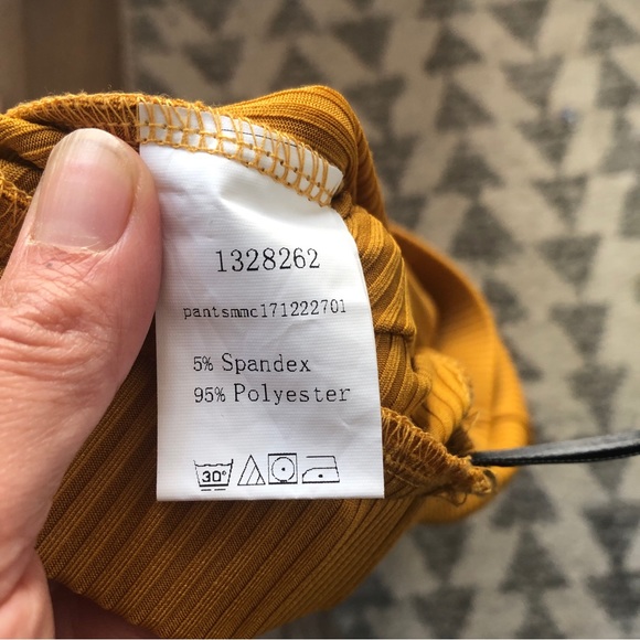 Flowy Ribbed Culottes - Picture 3 of 3